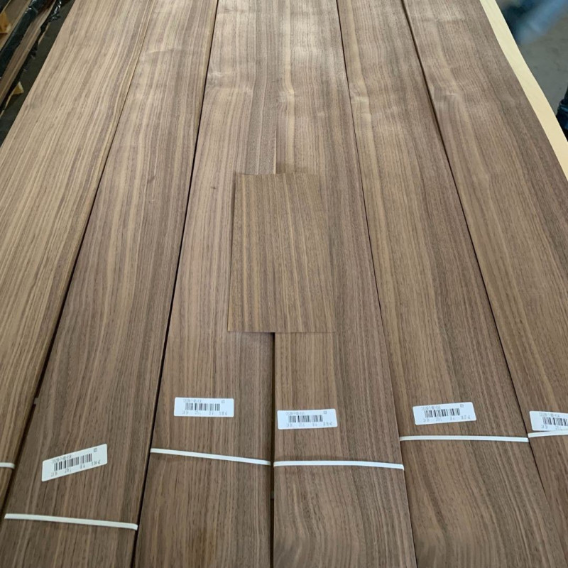 Шпон струганий Classic Veneer горіх американський rough cut радіал АВ 2850+ мм