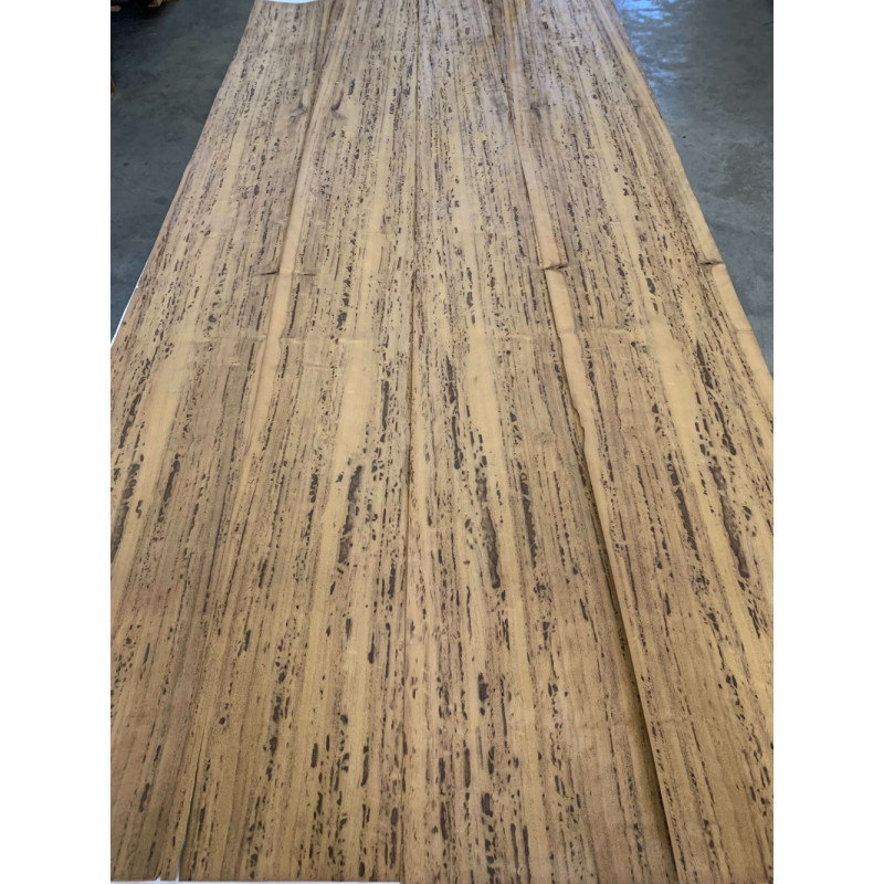 Шпон струганий Classic Veneer імбая (імбуя) радіал АВ 2550-2800 мм