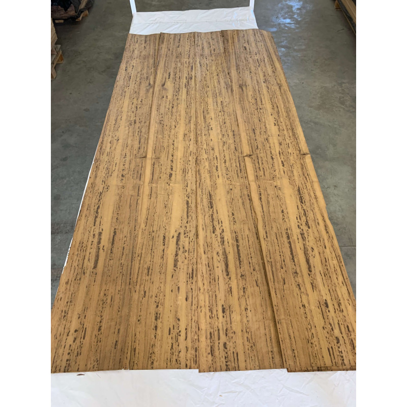 Шпон струганий Classic Veneer імбая (імбуя) радіал АВ 2550-2800 мм